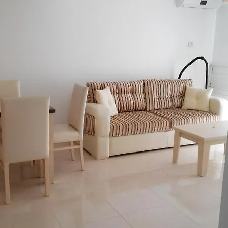 Apartment Long Beach